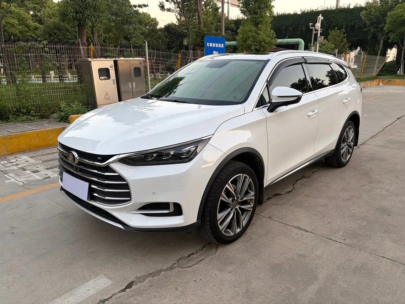 BYD Tang 2019 2.0T Automatic Smart Connect Noble 7-seater China VI