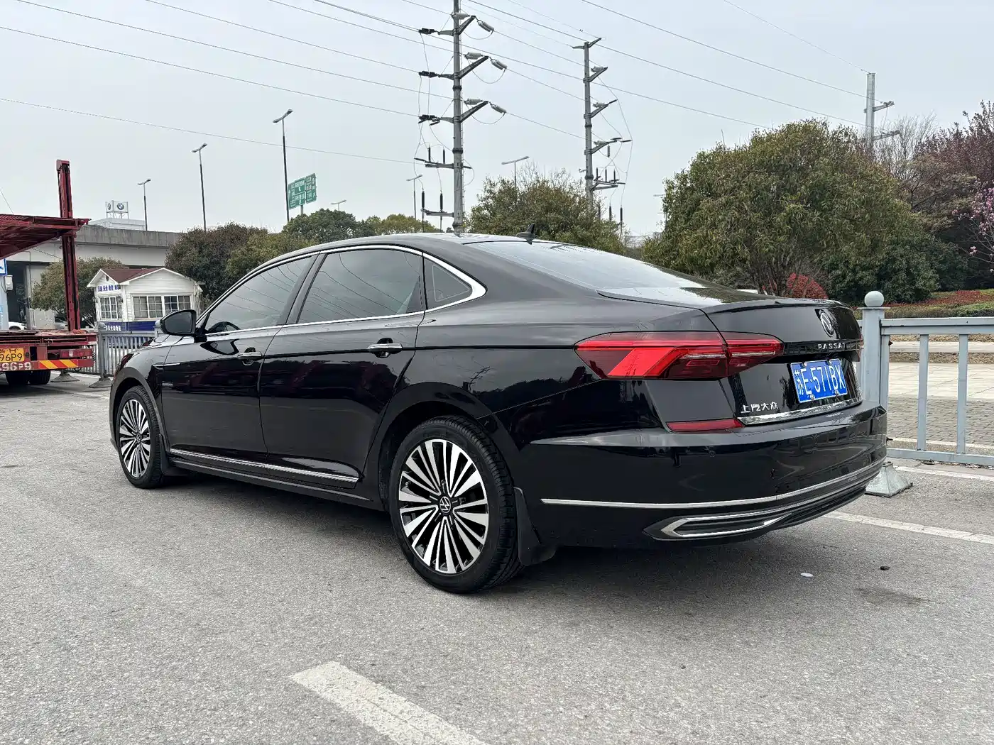 Volkswagen Passat 2021 Model 330TSI Luxury Edition фото 6