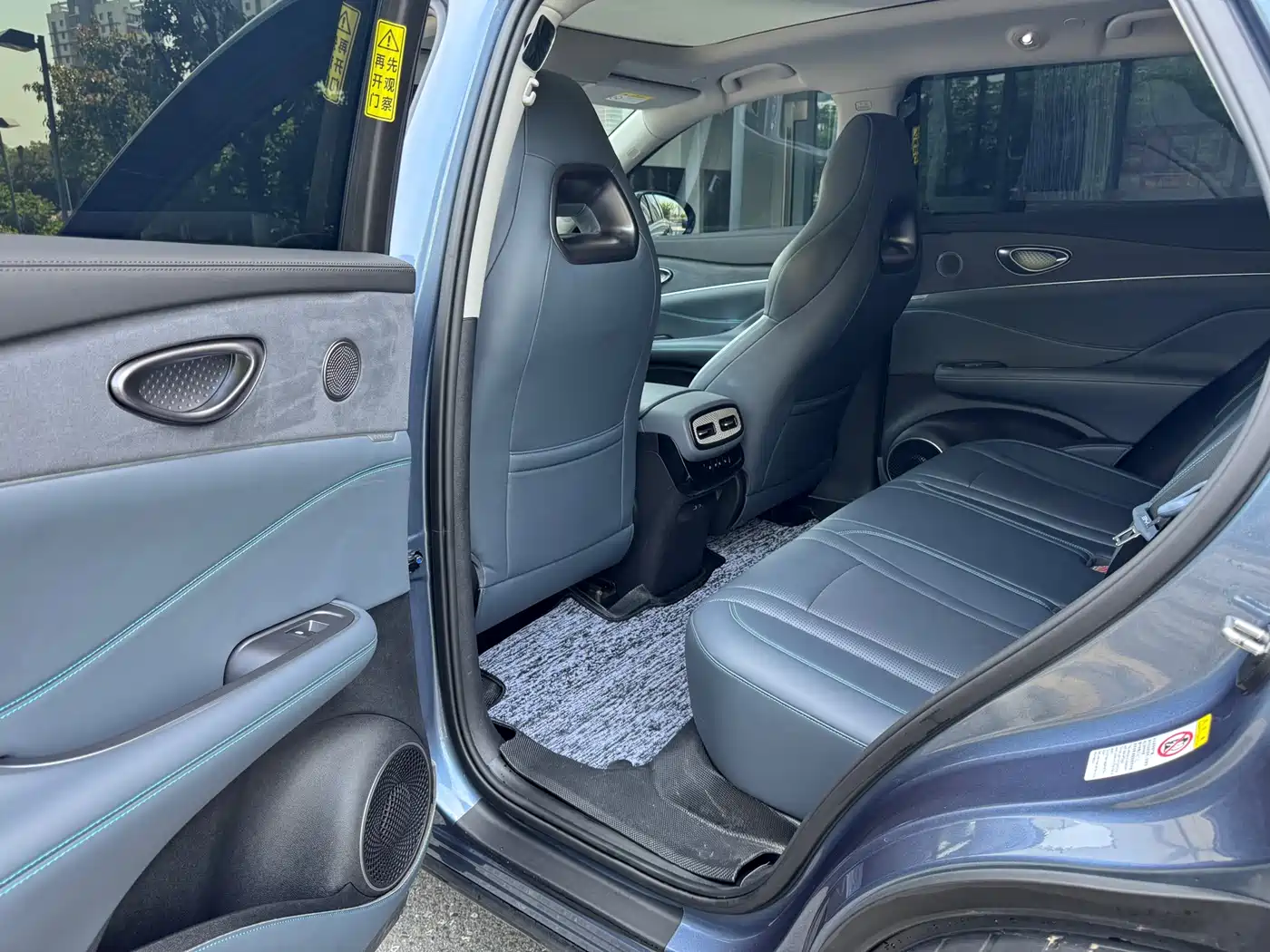 BYD Hai Shi 07 DM-i 2025 150 Pilot+ Edition фото 13