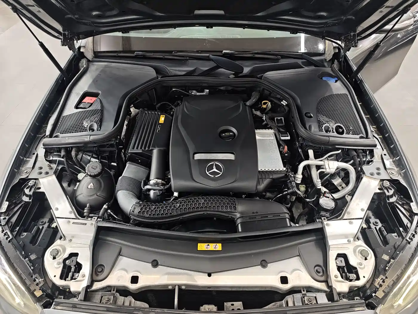 Mercedes-Benz E-Class 2018 Facelift E 200 L Sport фото 6