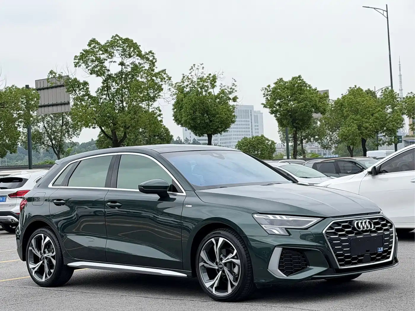 Audi A3 2022 Sportback 35 TFSI Luxury Sport фото 2