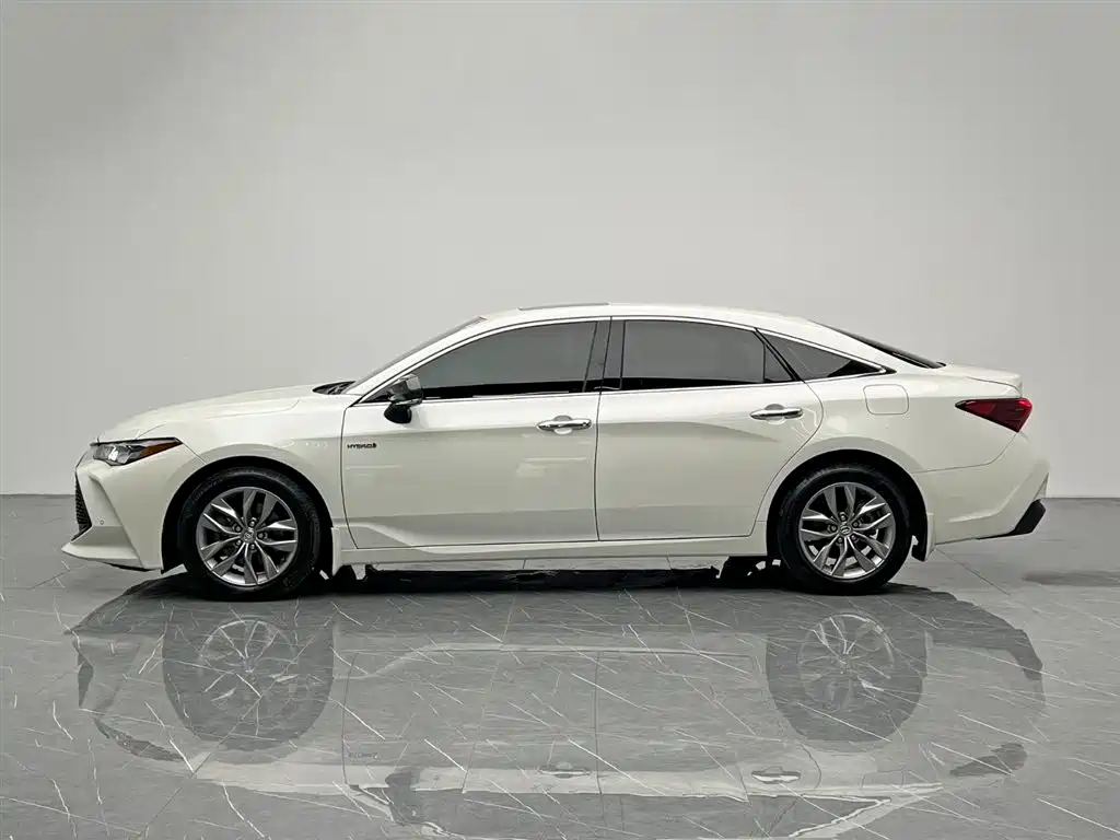 Toyota Avalon 2019 Hybrid 2.5L Luxury Edition China VI фото 3
