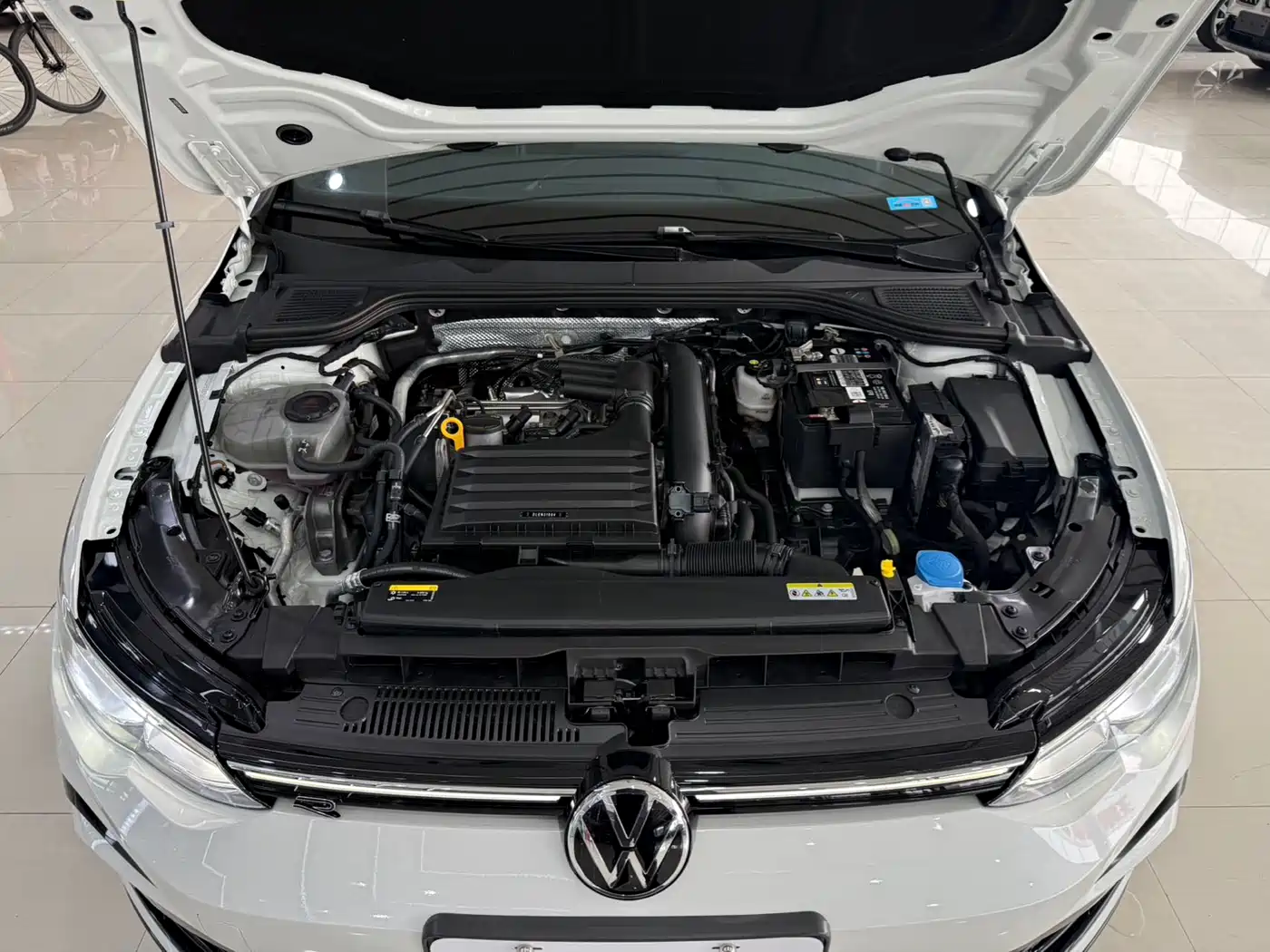 Volkswagen Golf 2023 Model 280TSI DSG R-Line фото 21