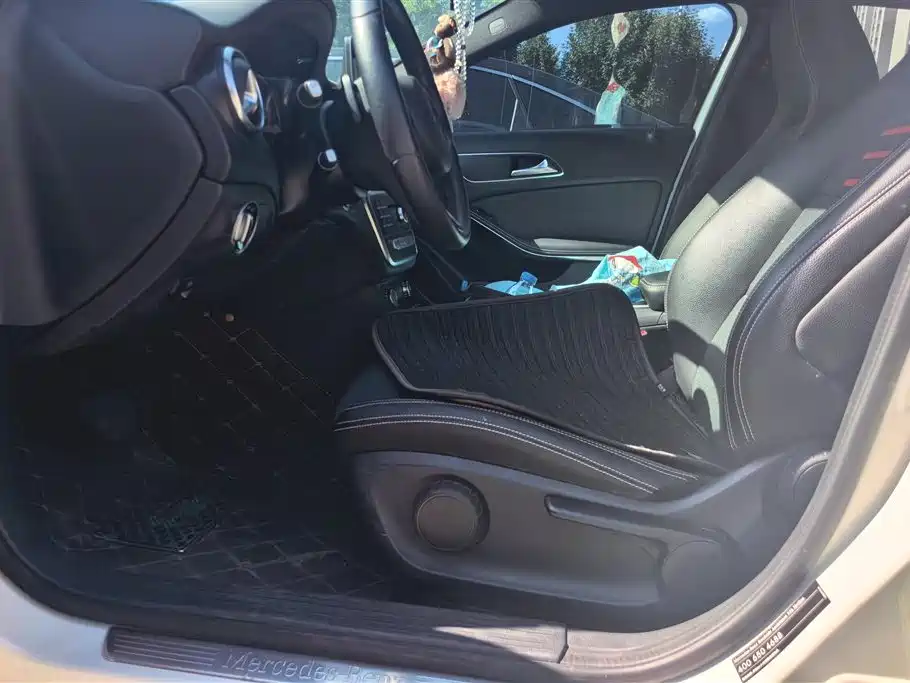 Mercedes-Benz A-Class (Import) 2018 A 200 Sport фото 9
