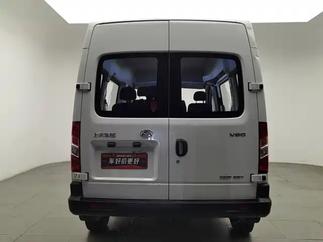 SAIC Maxus Xintu V80 2019 2.5T Classic AMT Aoyuntong Facelift Short Wheelbase Medium Roof 5/6-Seater — фото 4