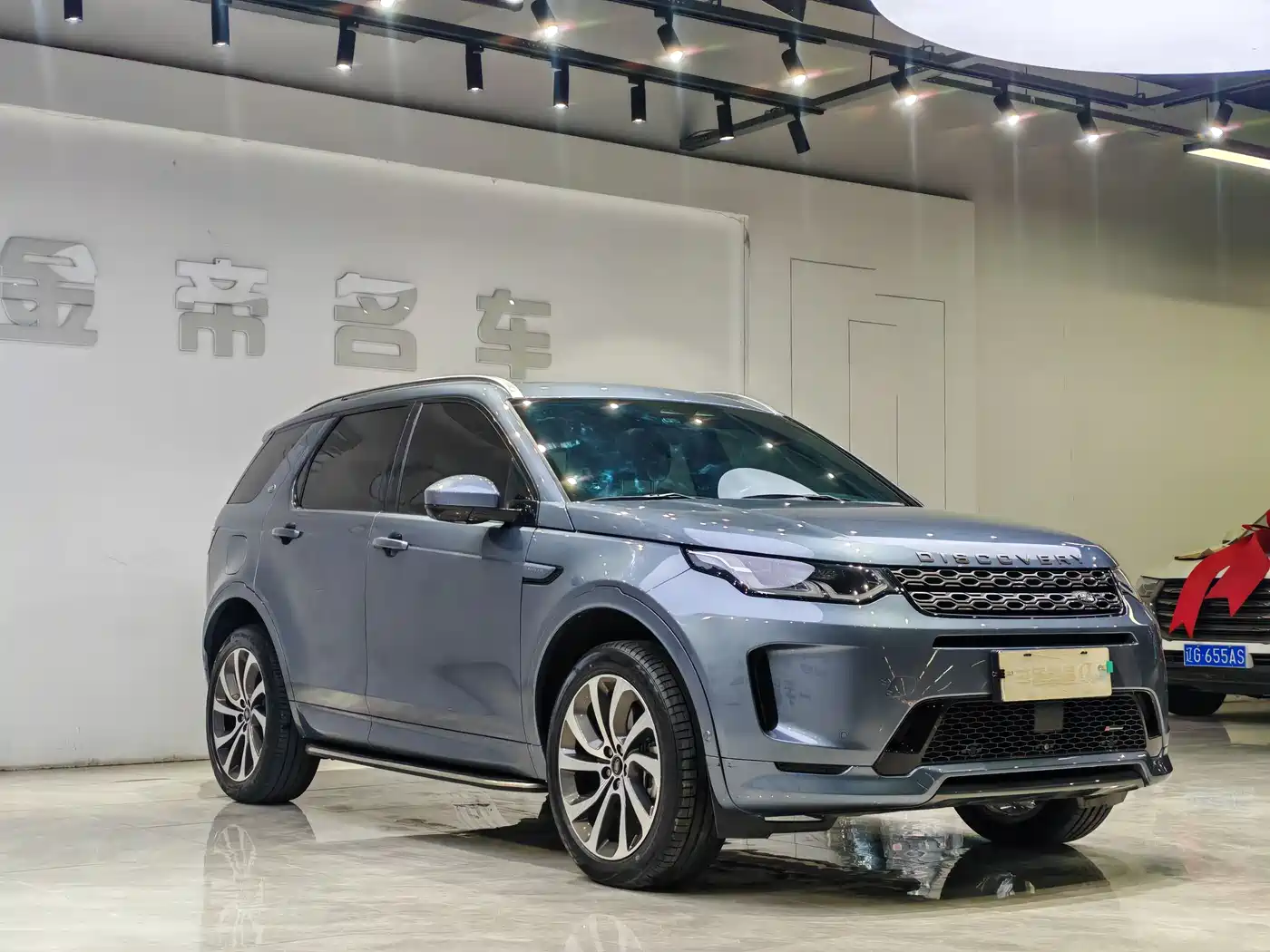 Land Rover Discovery Sport 2022 Model Facelift 249PS R-Dynamic SE Performance Tech Edition 5-seater фото 3