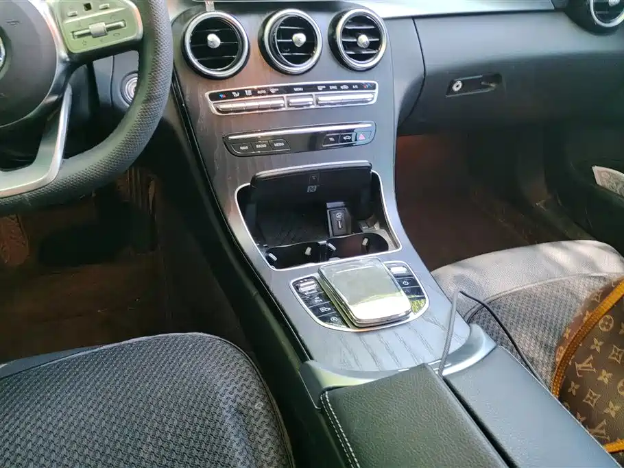 Mercedes-Benz C-Class 2020 Facelift C 260 L Sport фото 16