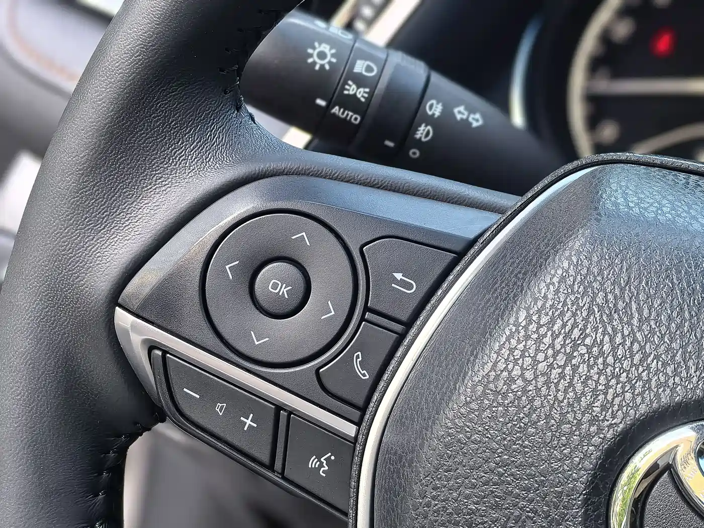 Toyota Camry 2019 Facelift 2.0G Luxury Edition фото 25