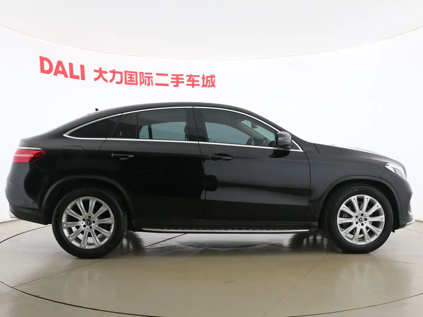 Mercedes-Benz GLE Coupe 2017 GLE 320 4MATIC Coupe SUV фото 8