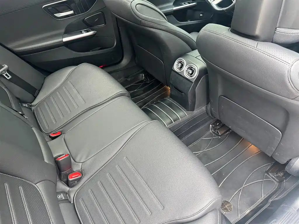 Mercedes-Benz C-Class 2023 C 260 L Sport фото 14