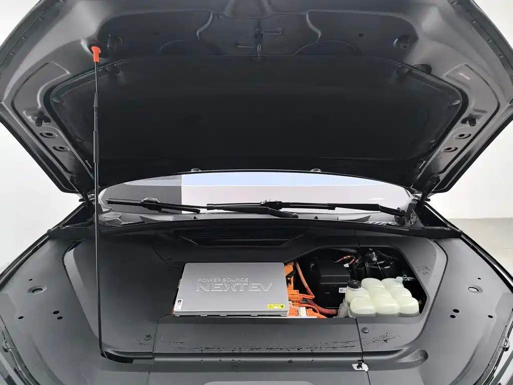 Фото 6 - NIO EC6