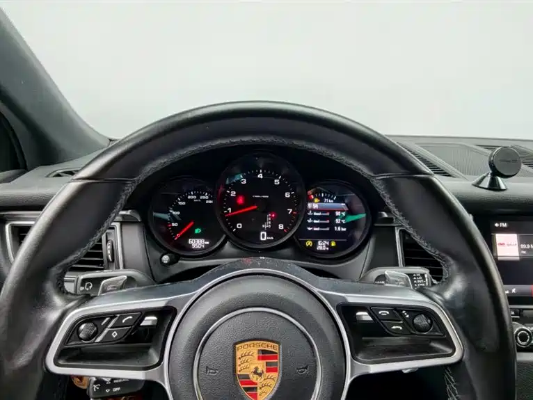 Porsche Macan 2017 Macan 2.0T фото 11