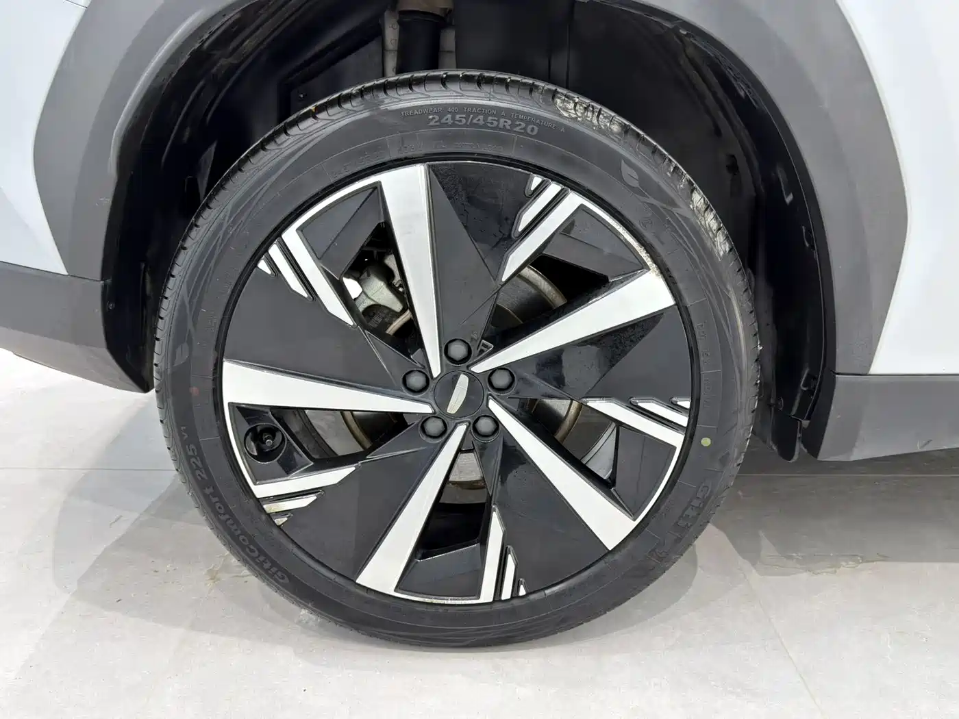 GEELY AUTOMOBILE BOYUE L