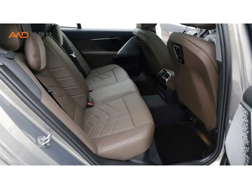 BMW 5 Series 2024 530Li Leading Model Luxury Package фото 8