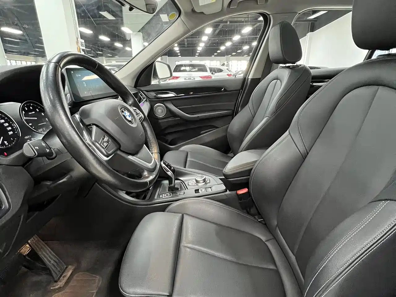 BMW X1 2022 sDrive20Li Fashion фото 8