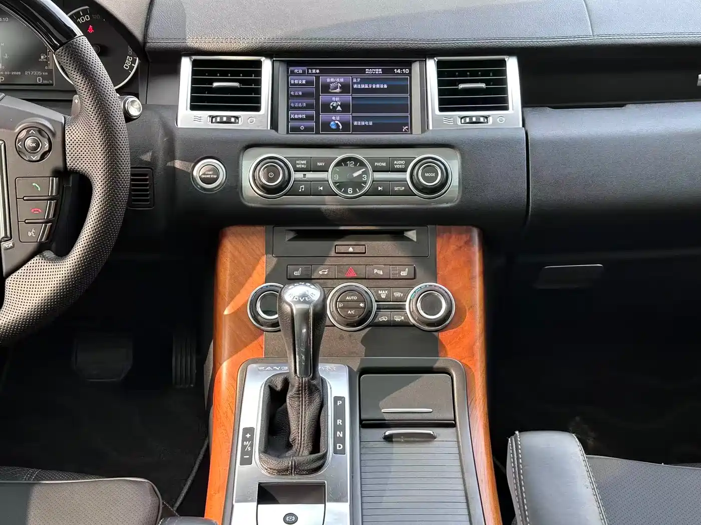 Land Rover Range Rover Sport 2013 3.0 TDV6 Black Label Limited Edition фото 30