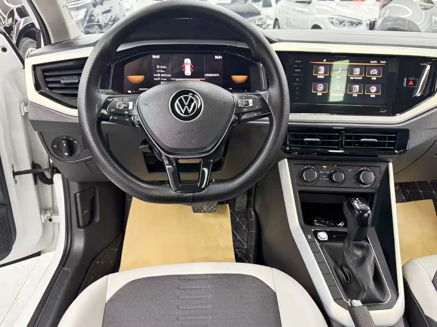 Volkswagen Polo 2024 2023 Facelift Plus 1.5L Auto Chroma Tech Edition
