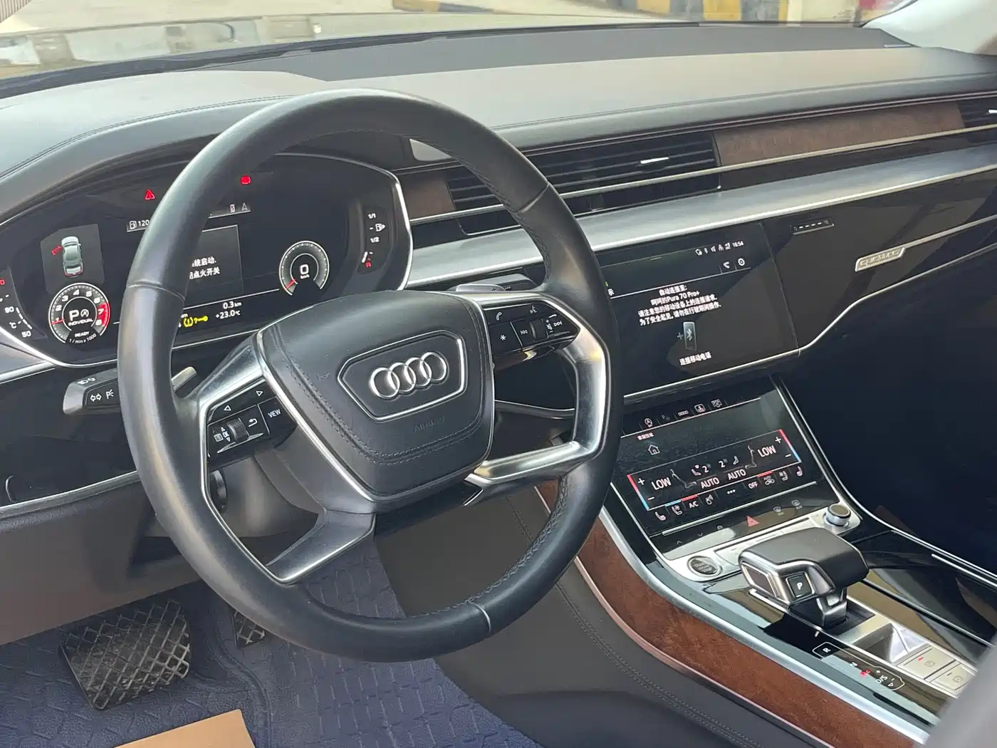 Audi A8 2021 A8L 55 TFSI quattro Luxury фото 4