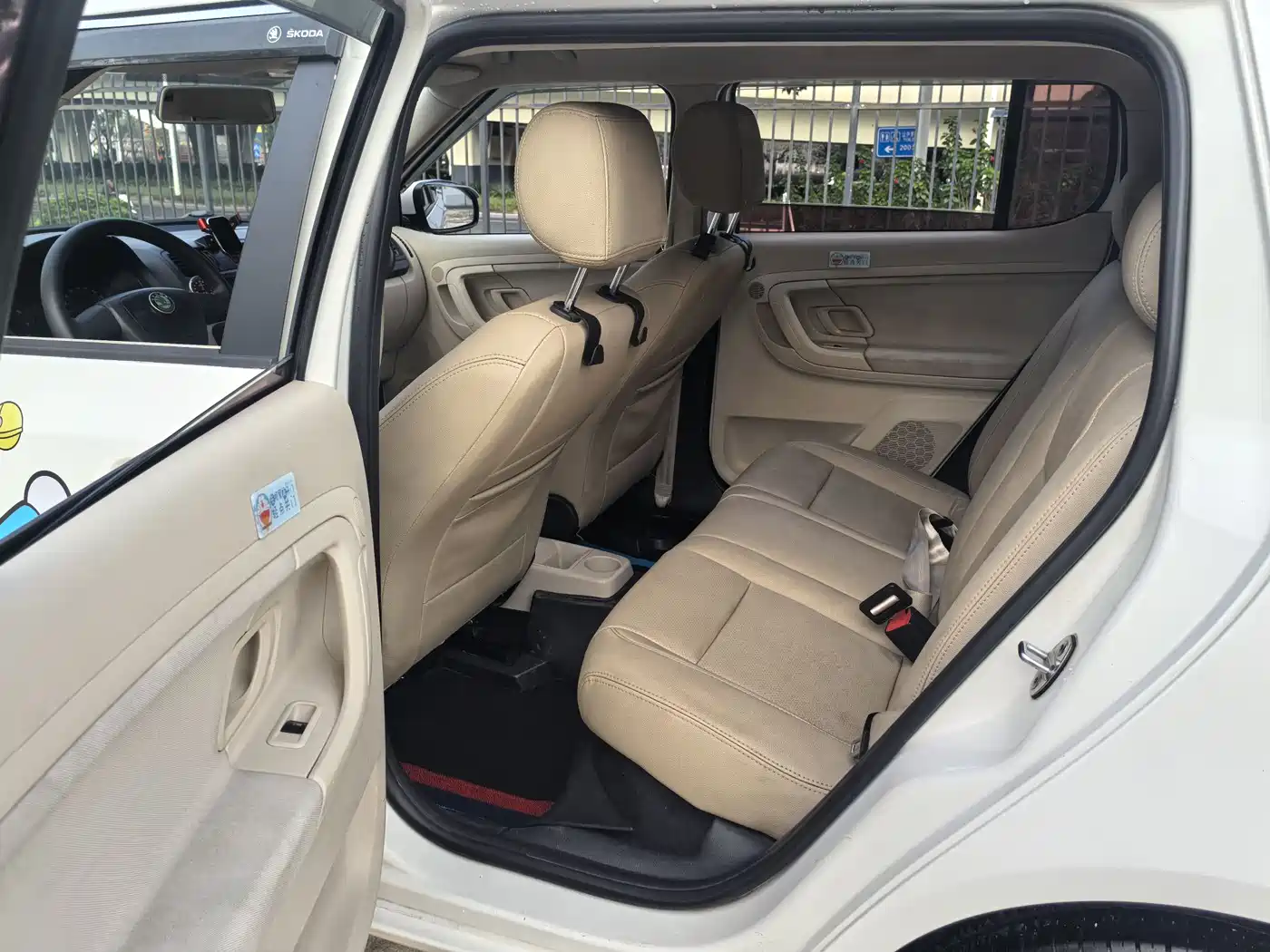 Škoda Fabia 2012 1.4L Automatic Crystal Edition фото 8