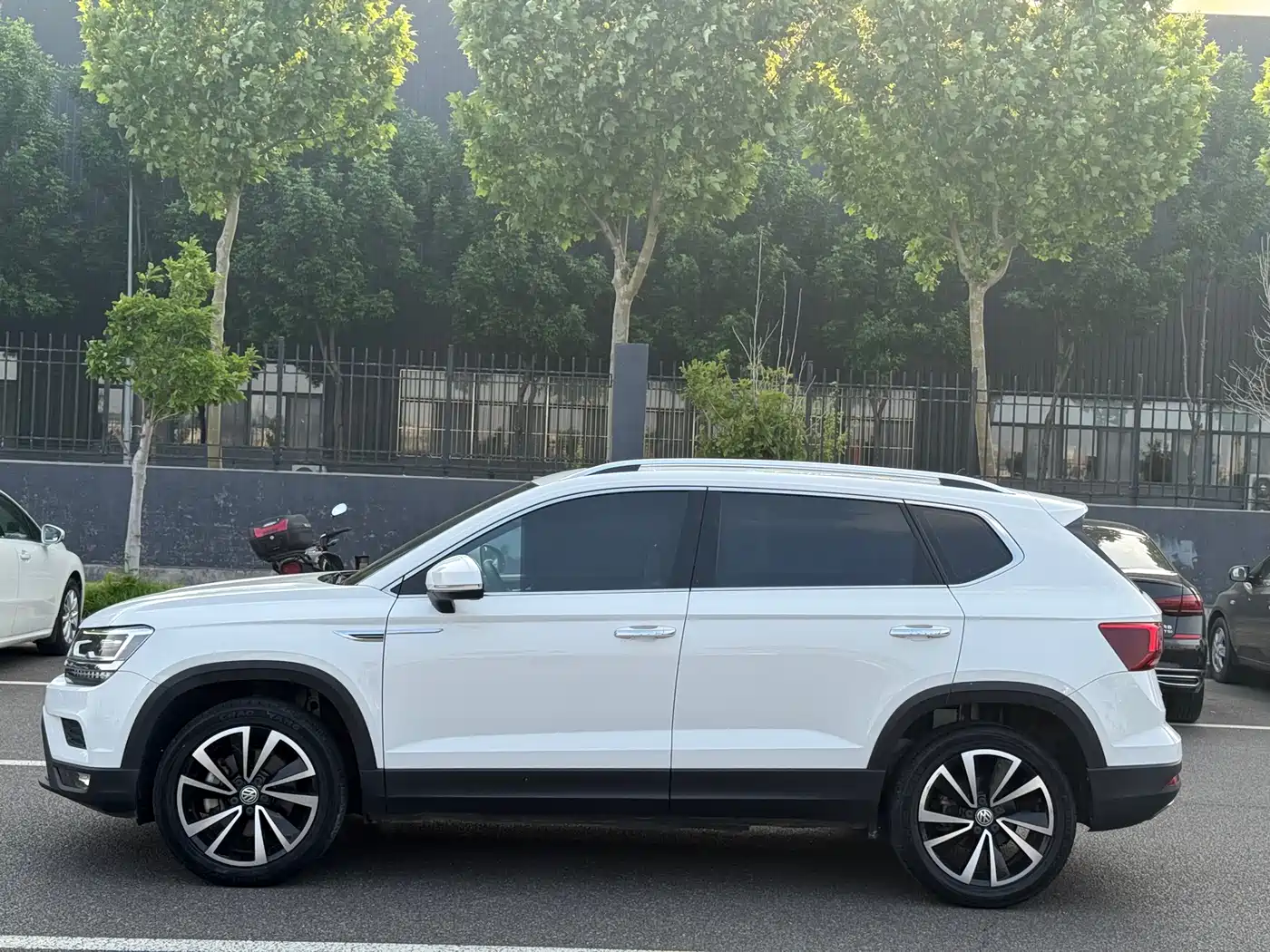 Volkswagen Tharu 2020 280TSI 2WD Luxury Edition China V фото 3