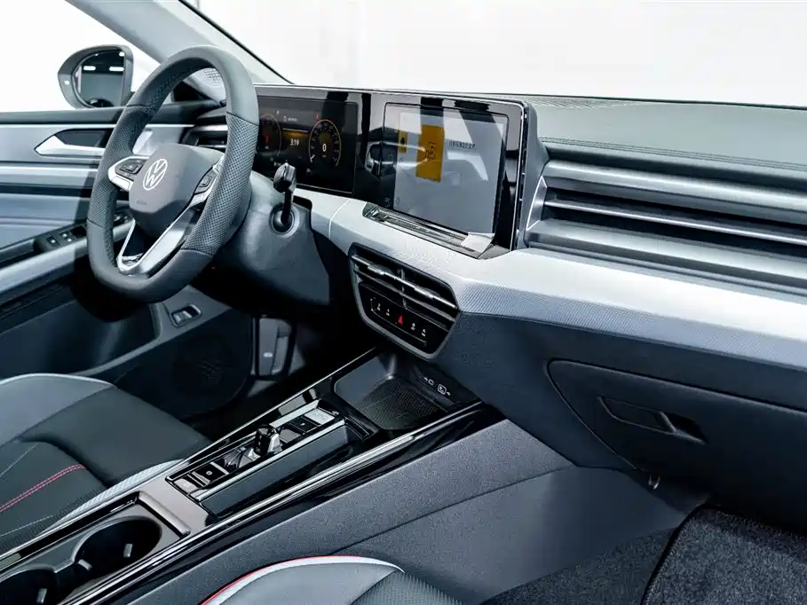 VOLKSWAGEN LINGDU