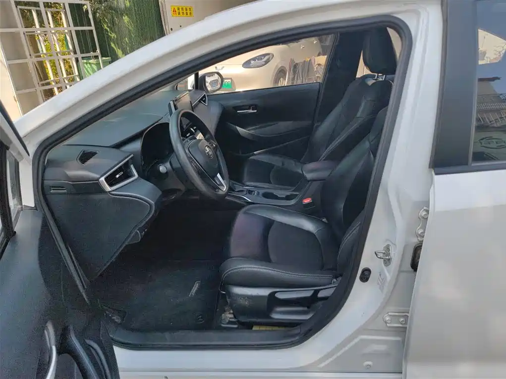 Toyota Corolla 2021 1.2T S-CVT Elite Edition фото 8