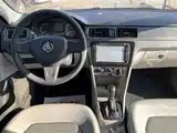 Фото 4 - Škoda Rapid