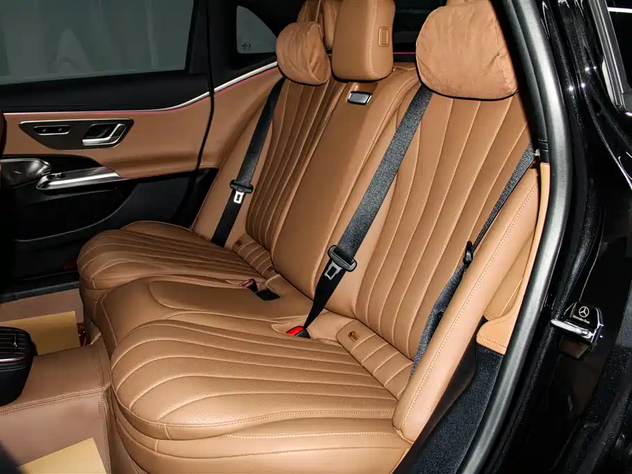 Mercedes-Benz E-Class 2024 E 300 L Fashion фото 19