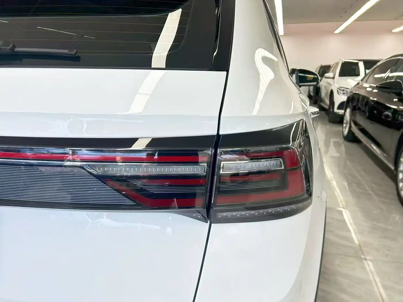 Volkswagen Tharu 2026 2024 300TSI 2WD Full Moon Edition