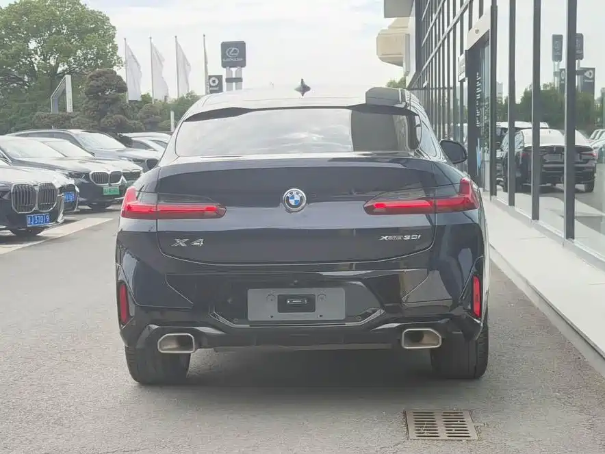 2024 BMW X4