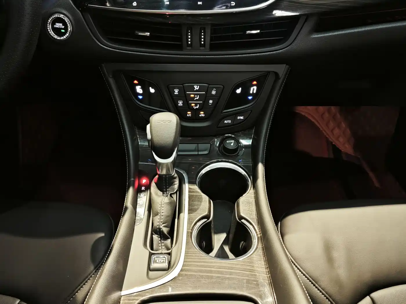 Buick Envision Plus 2020 20T FWD Elite фото 8