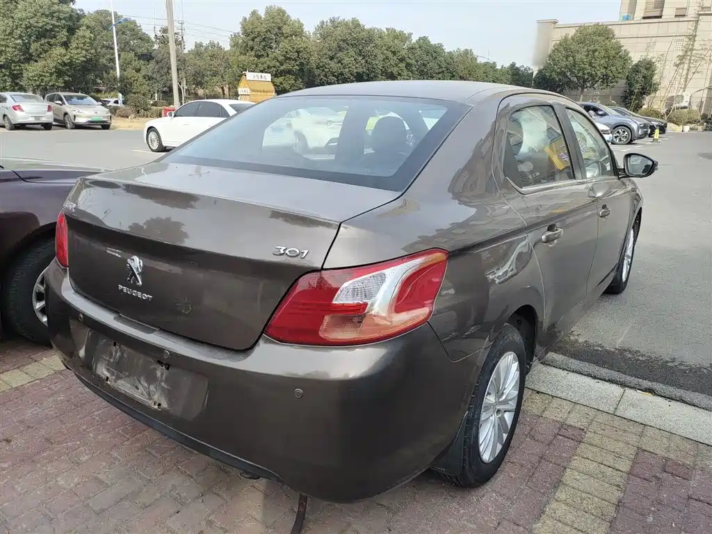 Peugeot 301 2016 1.6L Auto Comfort Edition фото 23