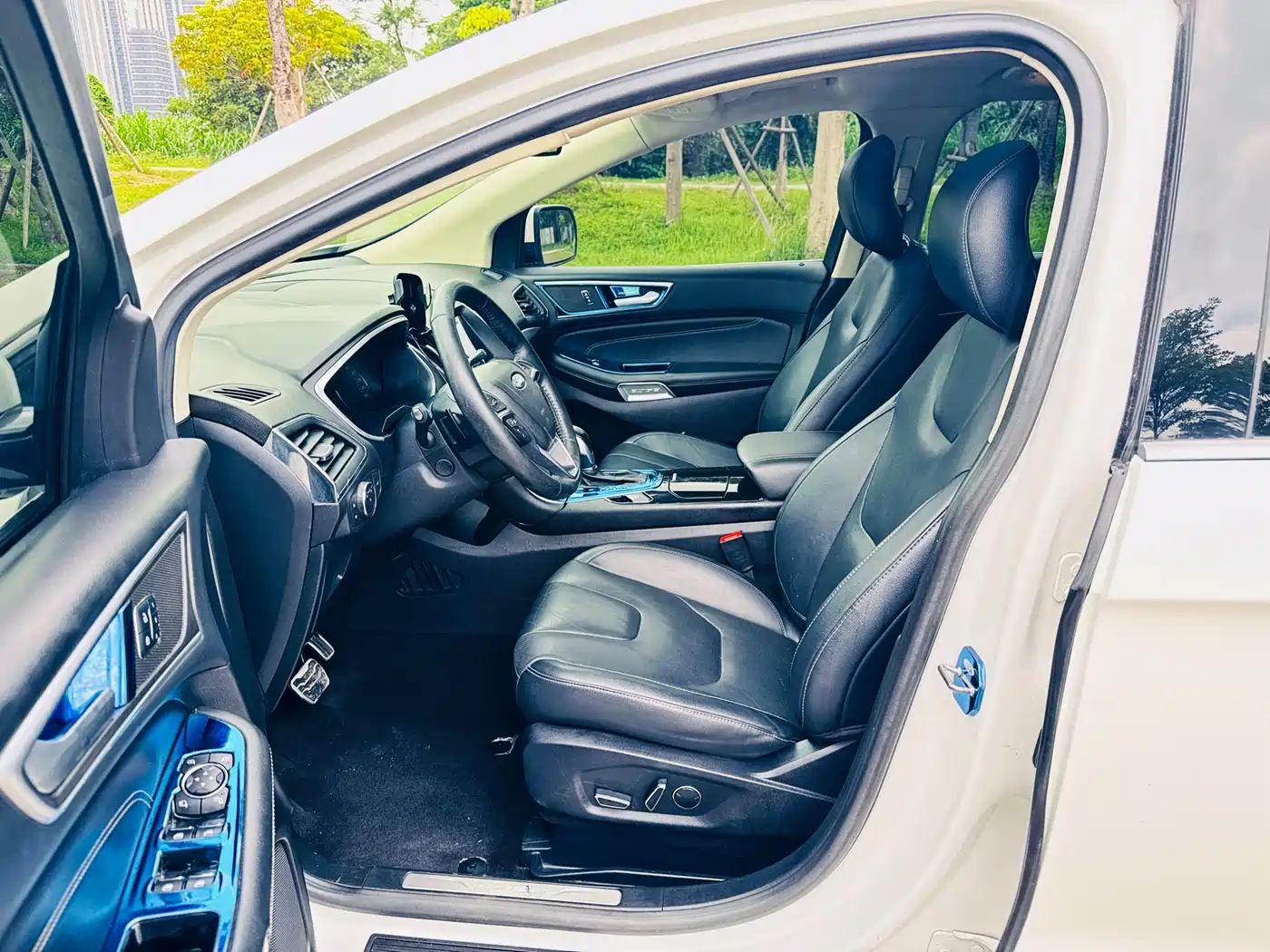 Фото 9 - Ford Edge
