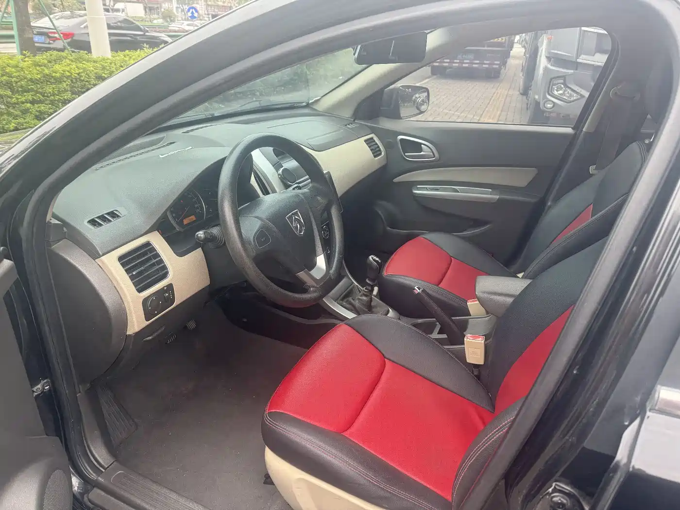 Baojun 630 2013 2013 1.5L Manual Standard