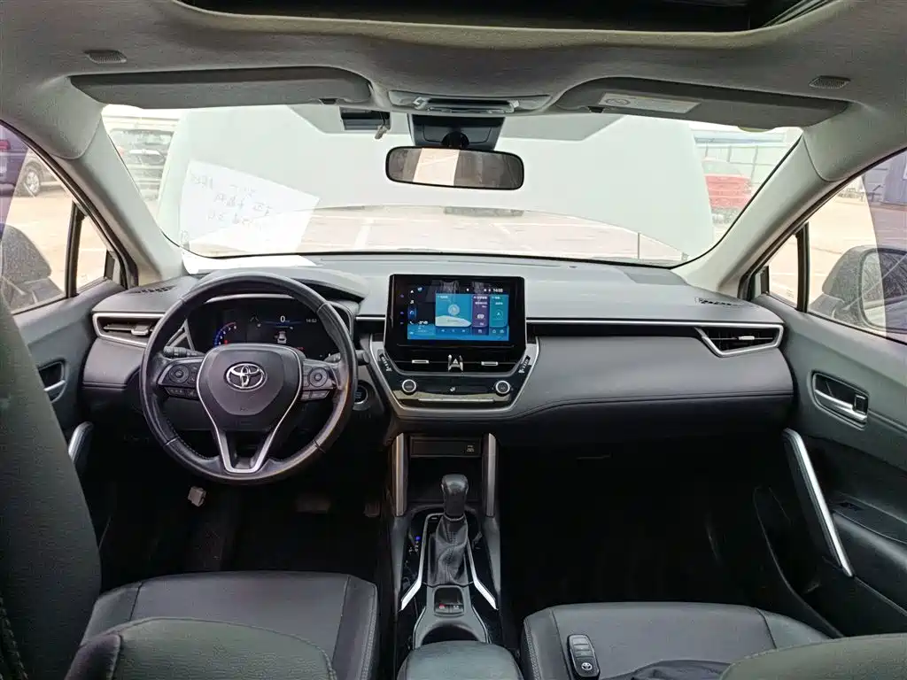 Toyota Corolla Cross 2022 2.0L Flagship Edition фото 10