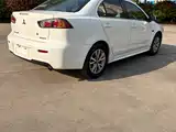 Photo 14 - Mitsubishi Lancer EX