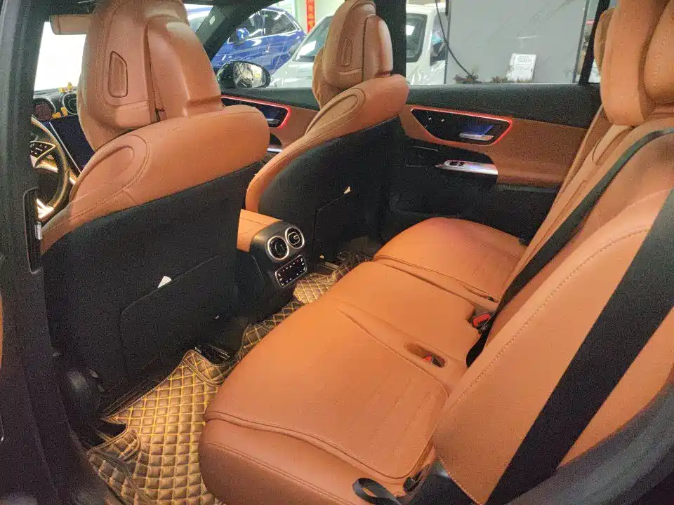 Mercedes-Benz GLC 2023 GLC 260 L 4MATIC Dynamic 7-Seater фото 6