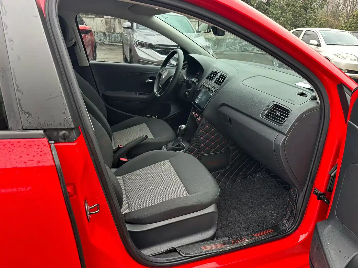 Volkswagen Polo 2018 1.5L Auto Safe Drive фото 6
