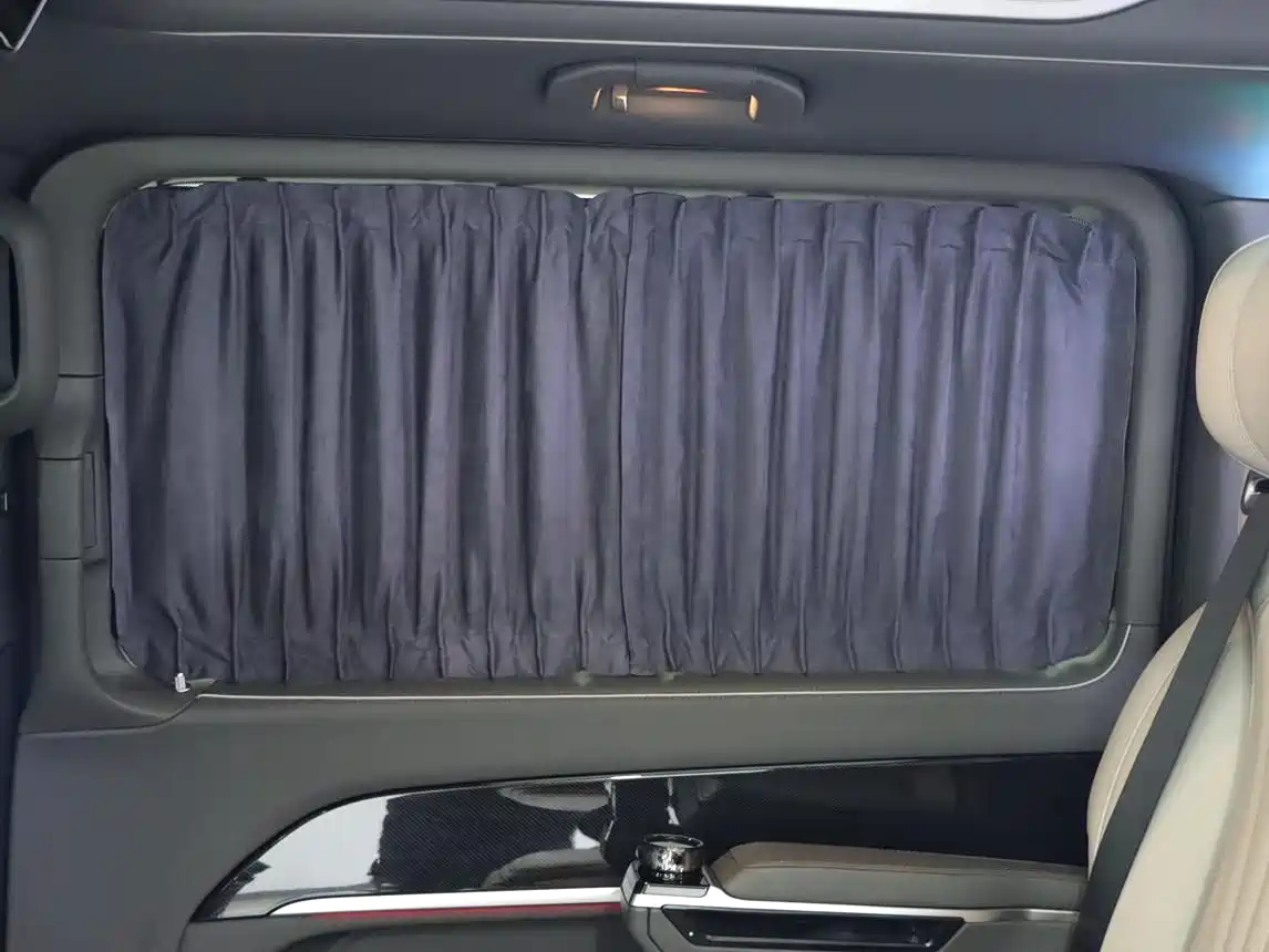 Mercedes-Benz V-Class 2024 V 300 L Long Wheelbase Premium фото 24