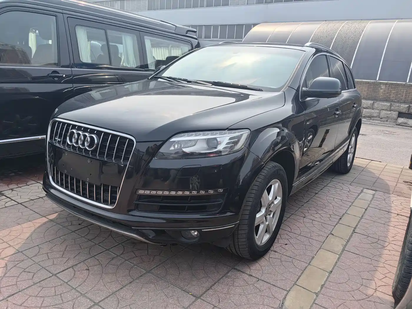 Audi Q7 2011 3.0 TFSI Technology (200kW)