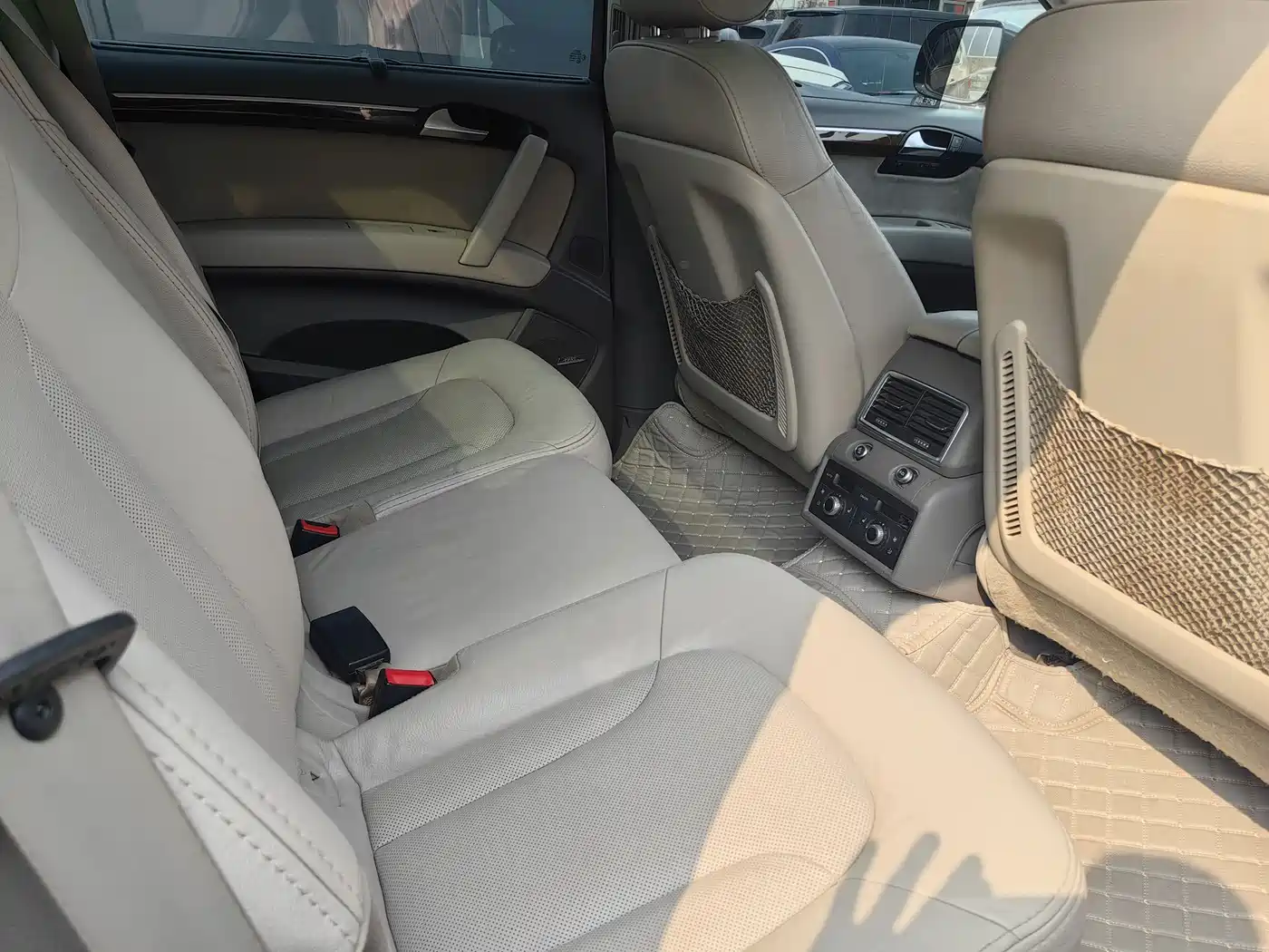 Audi Q7 2011 3.0 TFSI Technology (200kW) фото 10