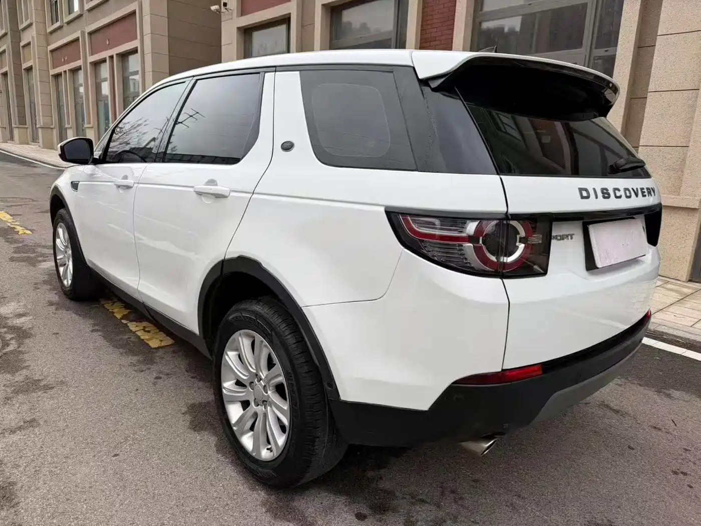Land Rover Discovery Sport 2018 240PS SE Edition фото 13