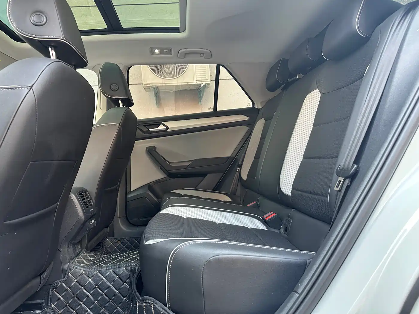 Volkswagen T-ROC 2023 280TSI DSG 2WD Time Edition фото 18