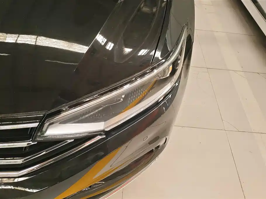Volkswagen Magotan 2021 330TSI DSG 30th Anniversary Edition фото 5