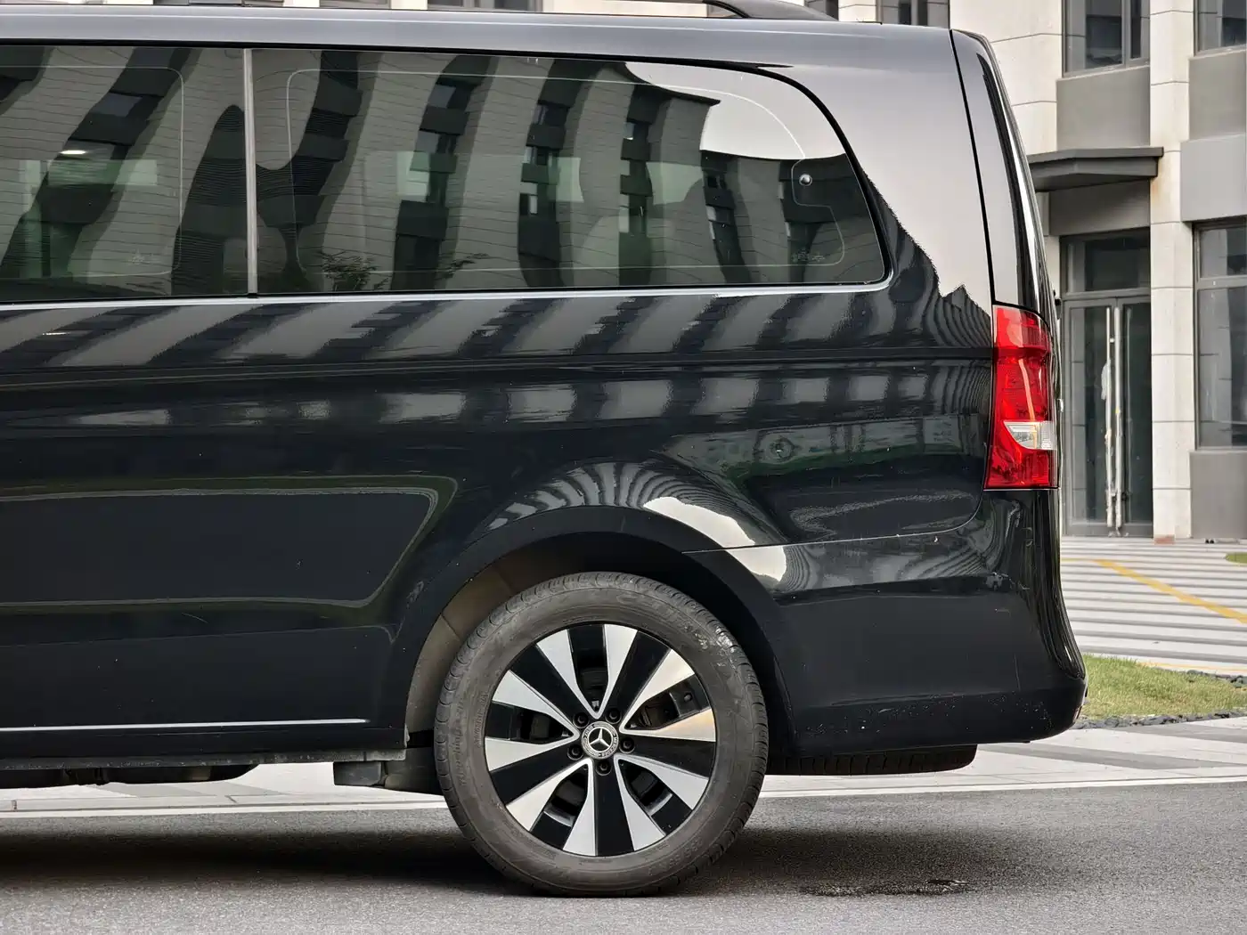MERCEDES-BENZ VITO