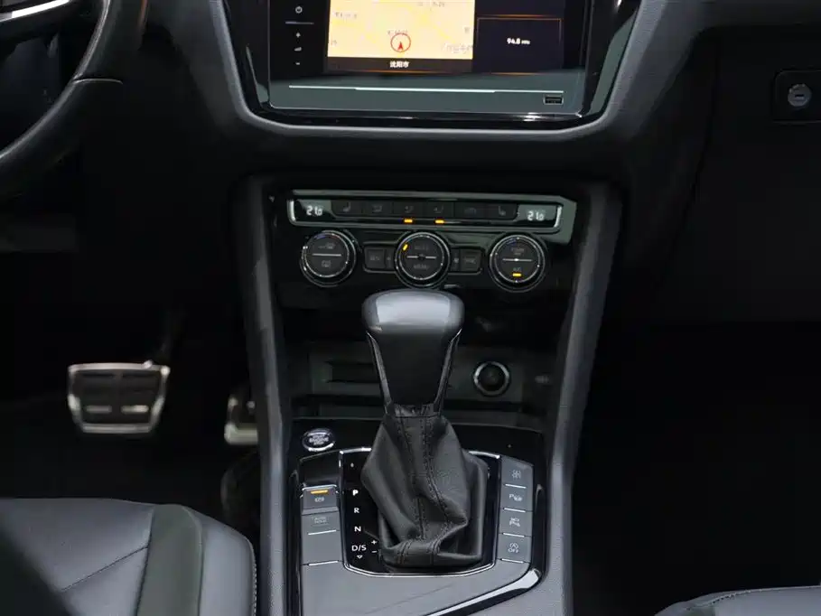 Volkswagen Tiguan L 2021 330TSI Automatic 2WD R-Line Premium фото 17