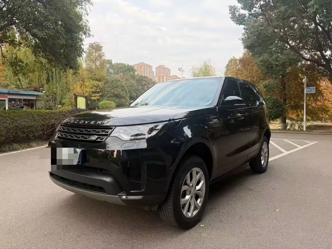 Land Rover Discovery 2017 3.0 SC V6 S