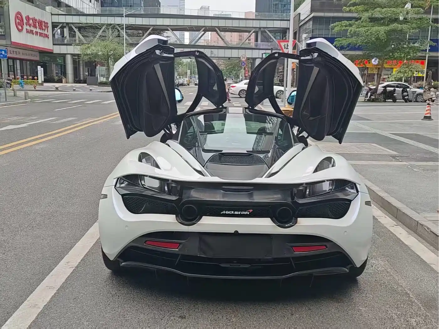 MCLAREN 720S