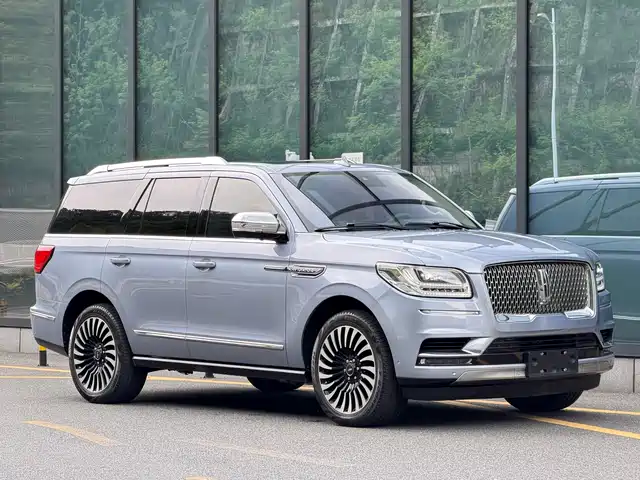 Lincoln Navigator 2020 3.5T Presidential Series — фото 3