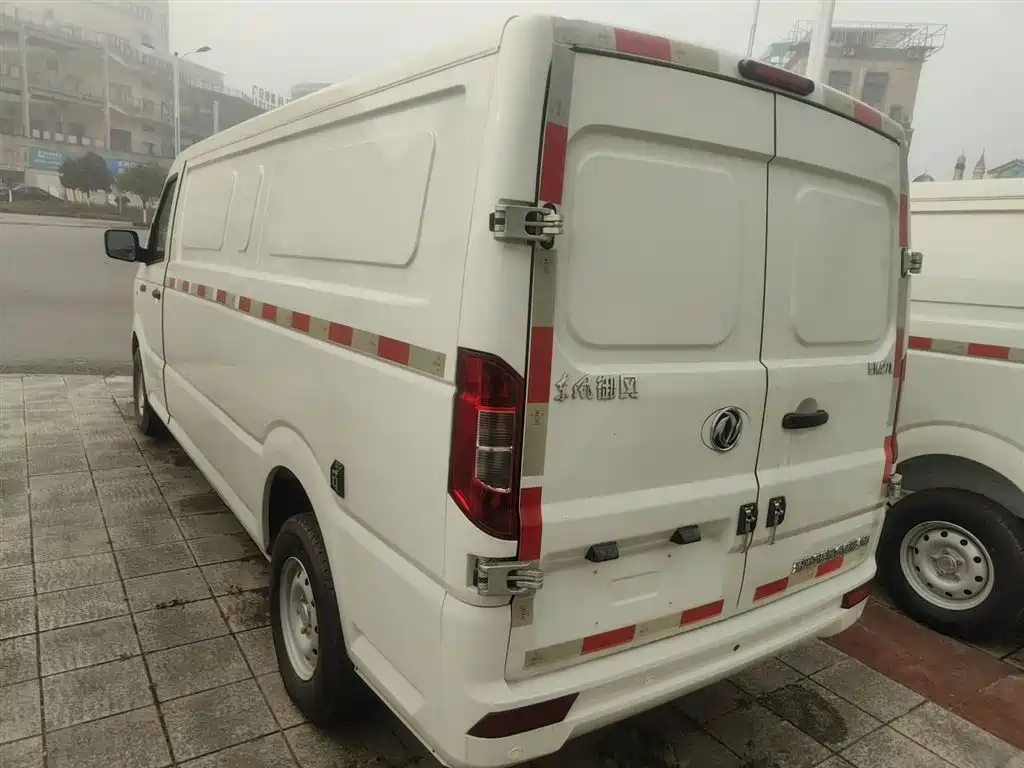 2025 Dongfeng Yufeng EM27